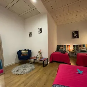 Rooms In Gothic Barcelona