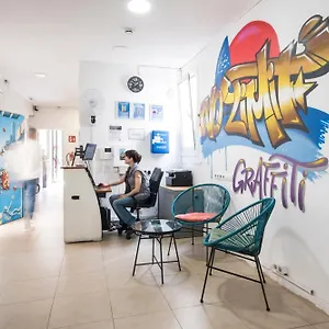 Hostel No Limit Graffiti, Barcelona
